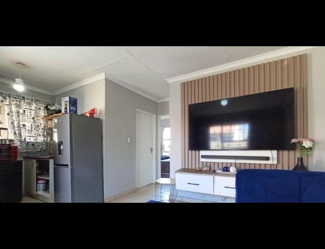 2 BEDROOM HOUSE FOR SALE IN FLEURHOF